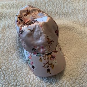 H&M Cherry blossom hat